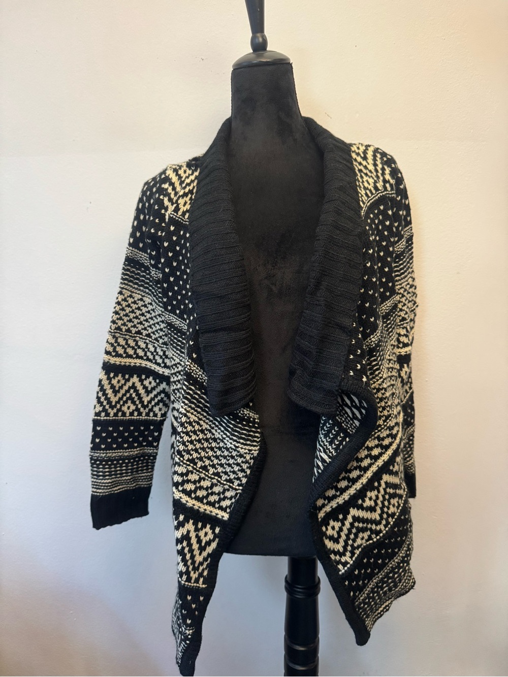 Black & Brown Knitted Cardigan - Picture 6 of 10